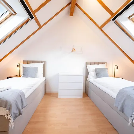 Backhome - Maisionette - 120qm - Fantastische Schlosslage - Smarttv - Waschmaschine - Netflix - 24h Checkin- 4 Apartamento *