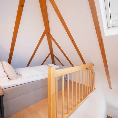 Backhome - Maisionette - 120qm - Fantastische Schlosslage - Smarttv - Waschmaschine - Netflix - 24h Checkin- 4